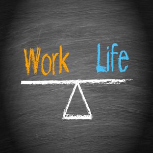 How can Students Maintain a Perfect Work-Life Balance during Internships?
