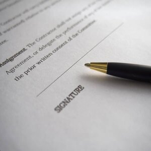 Top things to Consider before Signing Work Contract
