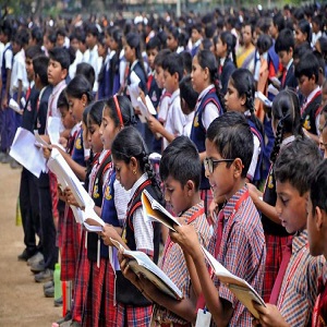 Congress intends to reintegrate 20,000 students into Karnataka's school system