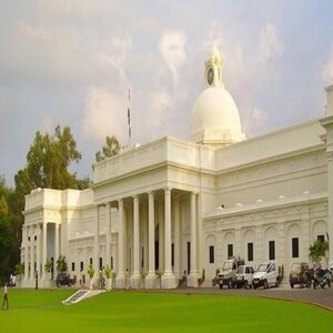 IIT Roorkee Signs MoU With Road Transport Ministry to Promote Research