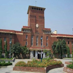 Over 2,500 Students Scoring 90-100 Percent on 12th Board Exams Applied to The SOL of Delhi University