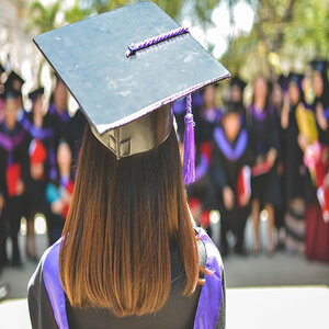 Tips for Graduates to Stand Out in the Job Market