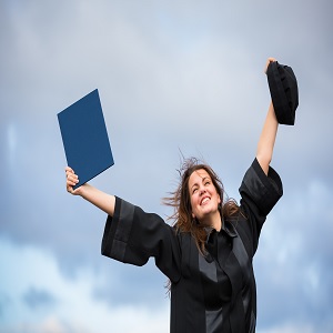 6 Questions To Ask Before Getting Graduate School Student Loans
